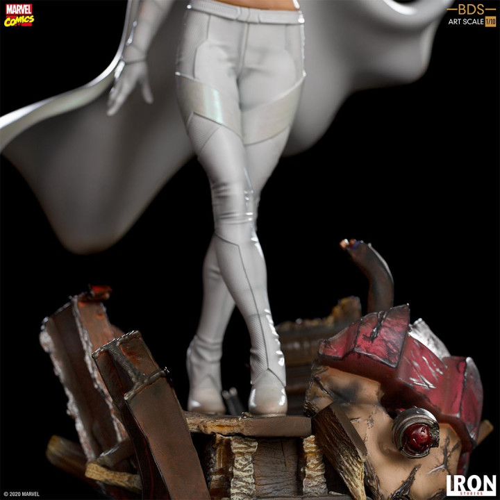 EMMA FROST BDS ART SCALE 1/10