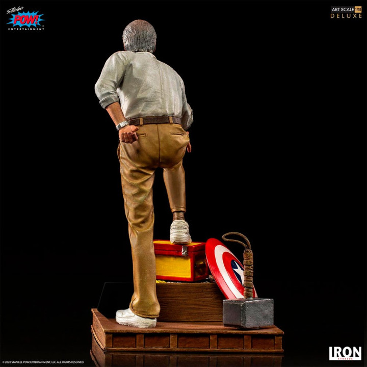 STAN LEE DELUXE ART SCALE 1/10