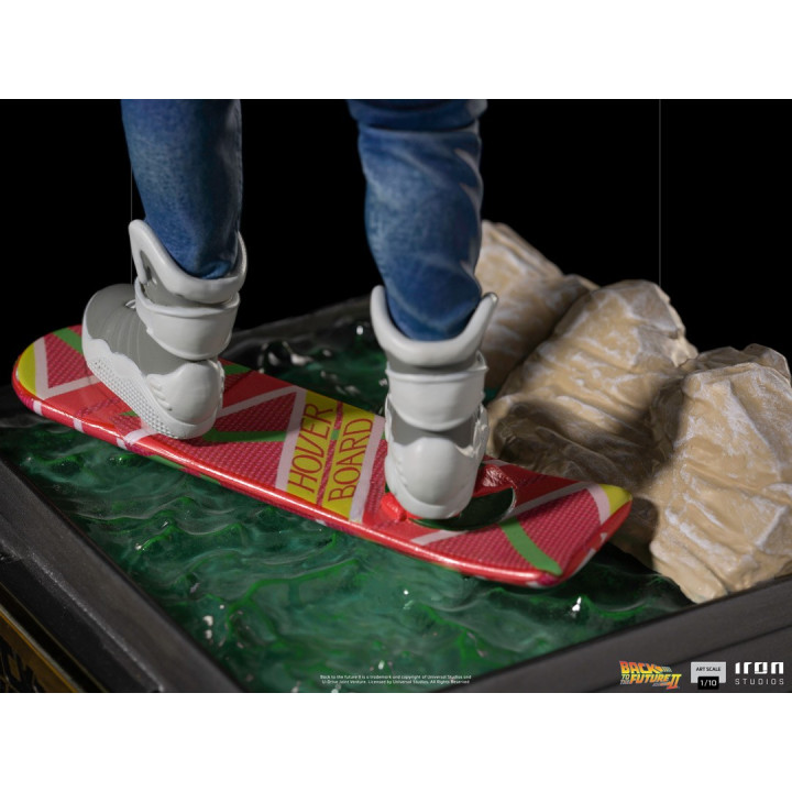 Marty McFly on Hoverboard Art Scale 1/10 - Back to the Future Part II