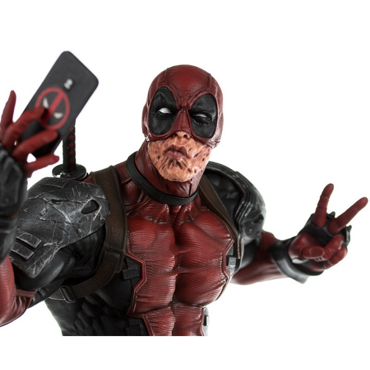 MARVEL STATUE 1/6 DEADPOOL 