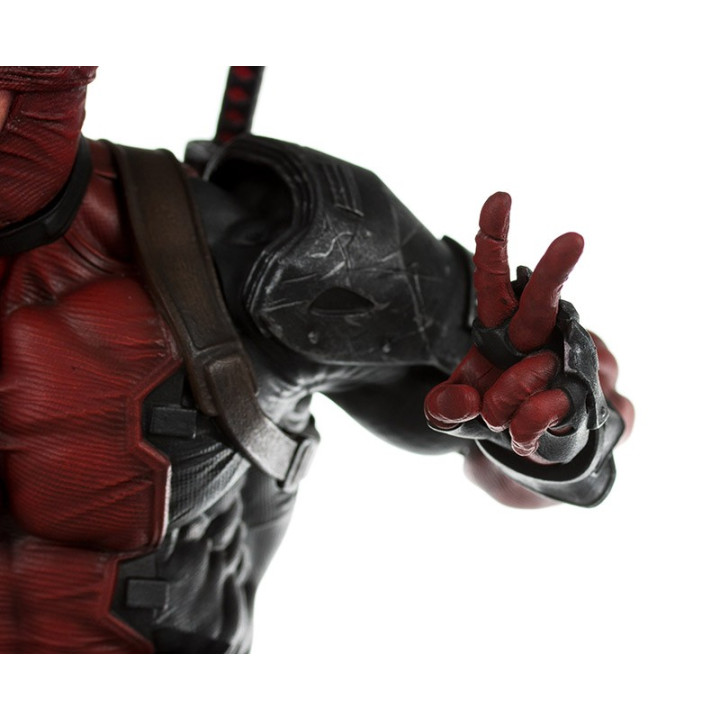 MARVEL STATUE 1/6 DEADPOOL 