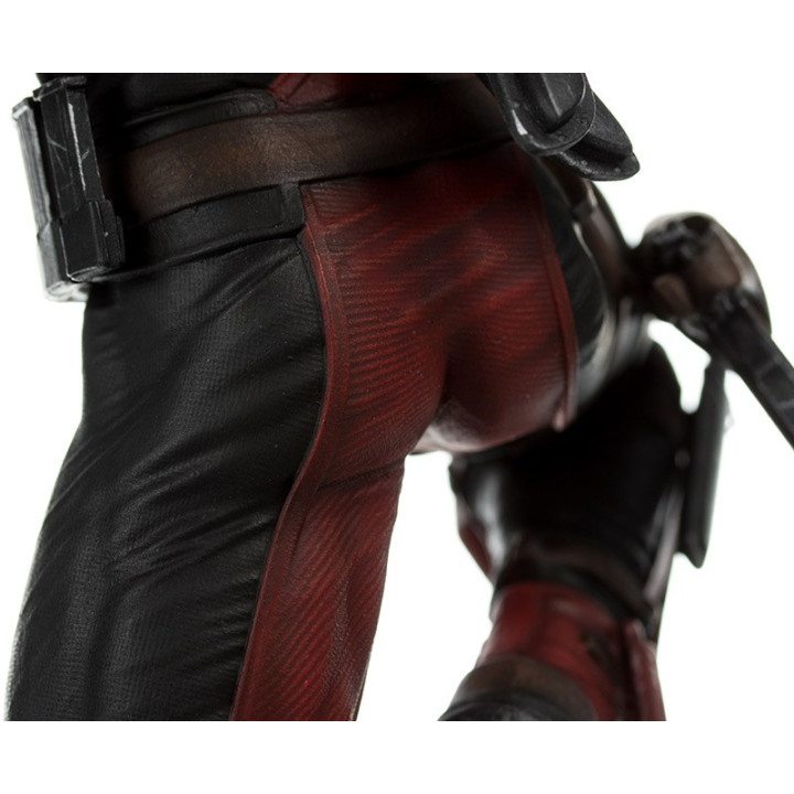 MARVEL STATUE 1/6 DEADPOOL 