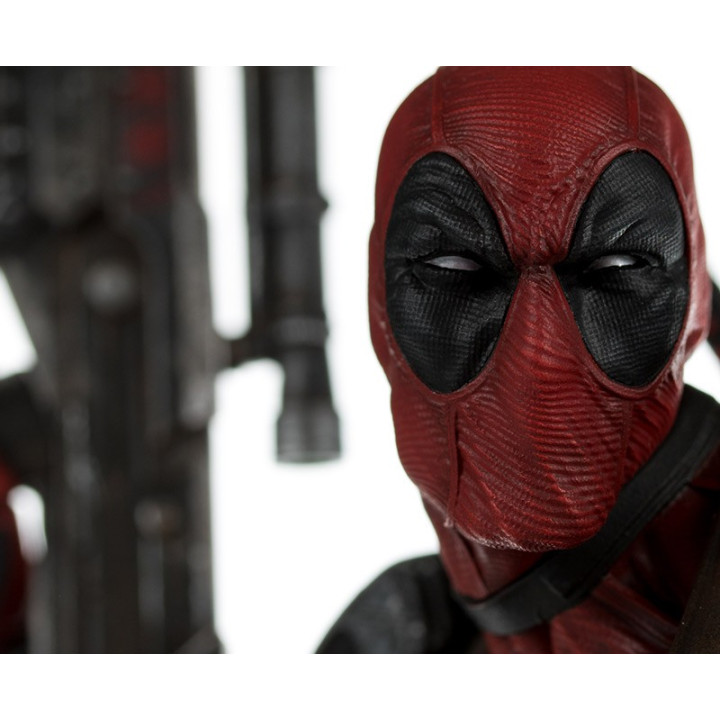 MARVEL STATUE 1/6 DEADPOOL 