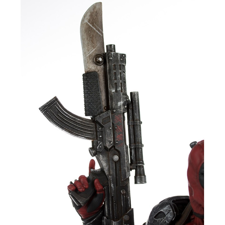 MARVEL STATUE 1/6 DEADPOOL 