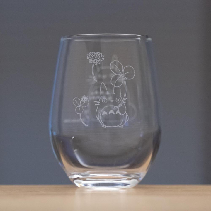 Verre gravé Totoro et trèfle blanc - Mon Voisin Totoro