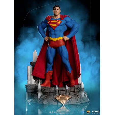 SUPERMAN UNLEASHED DELUXE - DC COMICS - ART SCALE 1/10
