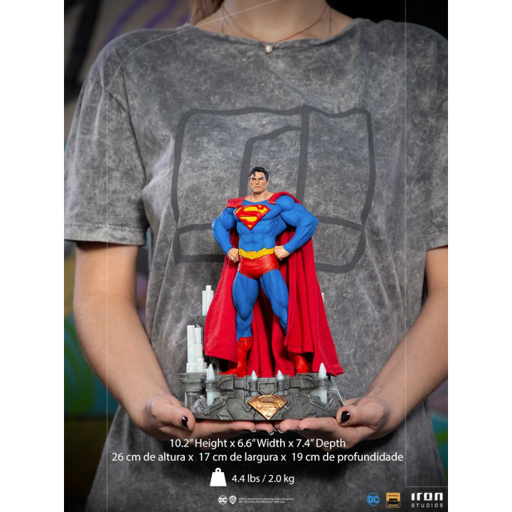 SUPERMAN UNLEASHED DELUXE - DC COMICS - ART SCALE 1/10