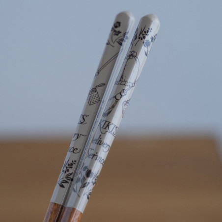 Lacquered Chopsticks 21cm Sketches Brown - Kiki’s Delivery Service