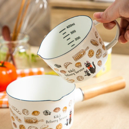 Tasse à mesurer émail Viennoiseries 450ml - Kiki La Petite Sorcière