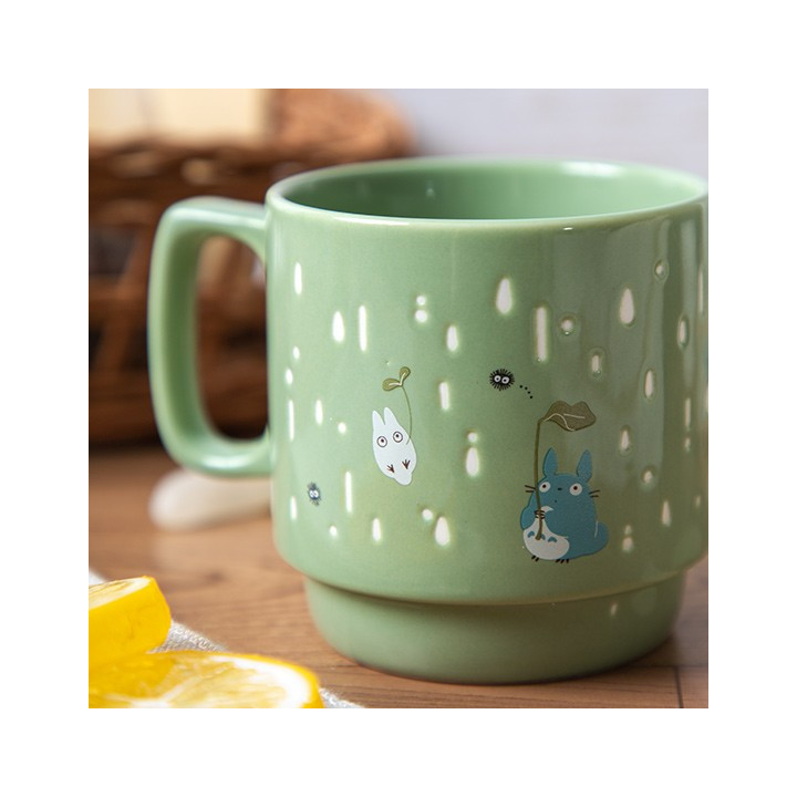 Coloful embossed mug Totoro Holding Umbrella - My Neighbor Totoro