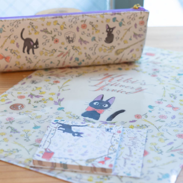 Chemise A4 avec 3 rabats Fleurs - Kiki la petite sorcière