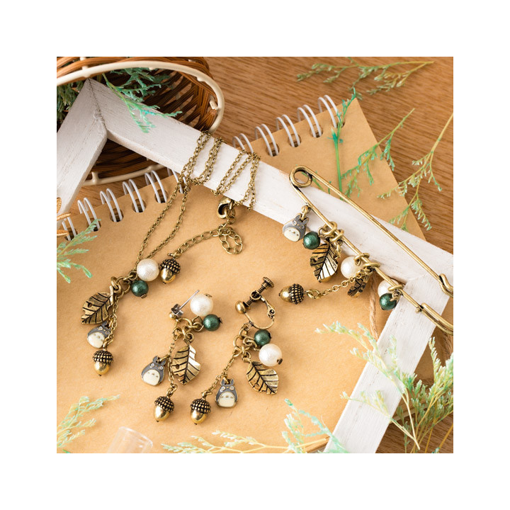 Safety Pin brooch Totoro & Leaves - My Neighbor Totoro