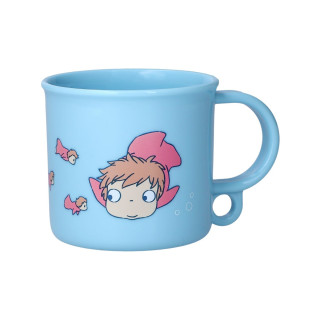 Mug Ponyo dans la mer - Ponyo sur la falaise