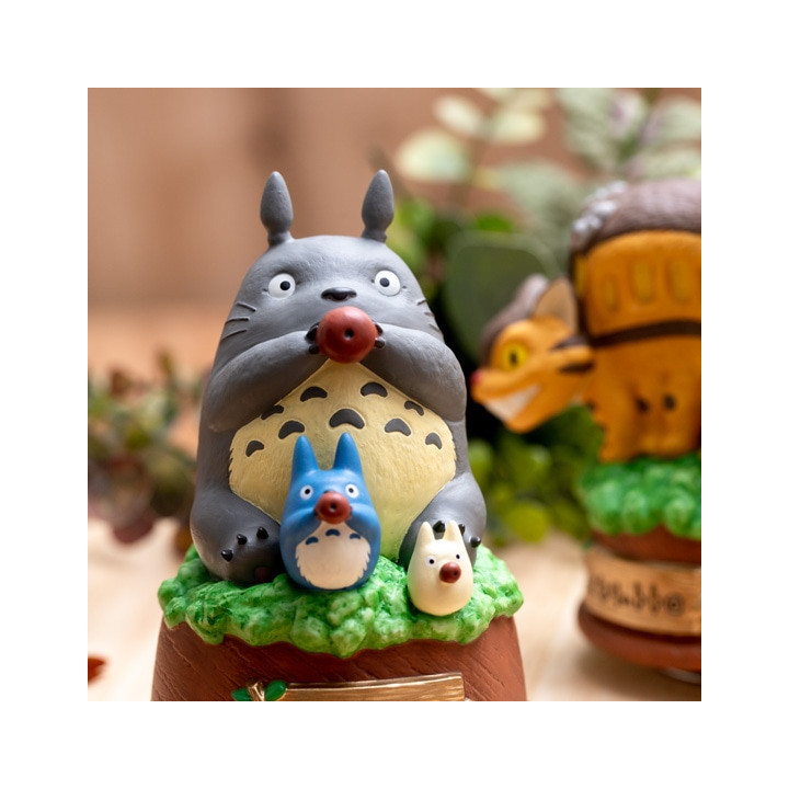 Grande Statue Musicale Totoro joue de l’ocarina - Mon Voisin Totoro