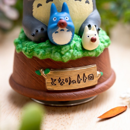 Grande Statue Musicale Totoro joue de l’ocarina - Mon Voisin Totoro