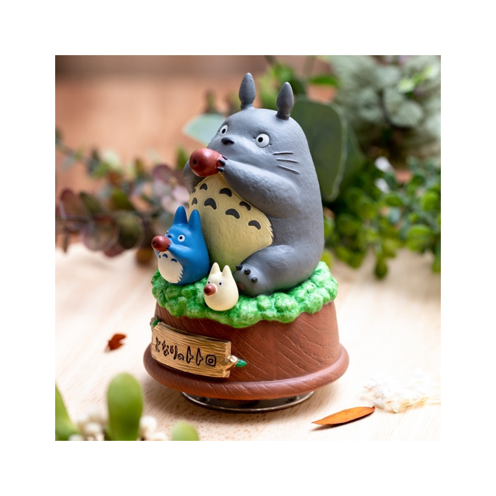 Grande Statue Musicale Totoro joue de l’ocarina - Mon Voisin Totoro