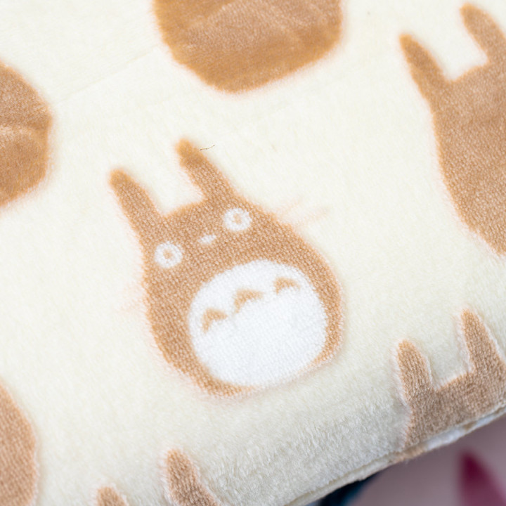 Coussin brique moiré Totoro silhouette   - Mon Voisin Totoro