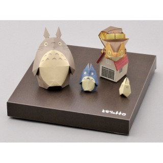 Set Origami Totoro devant la maison - Mon Voisin Totoro