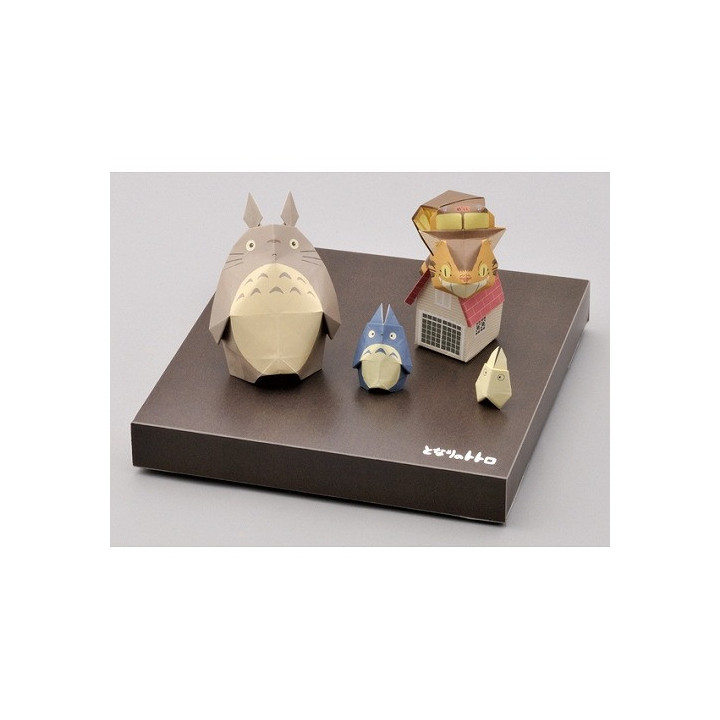 Set Origami Totoro devant la maison - Mon Voisin Totoro