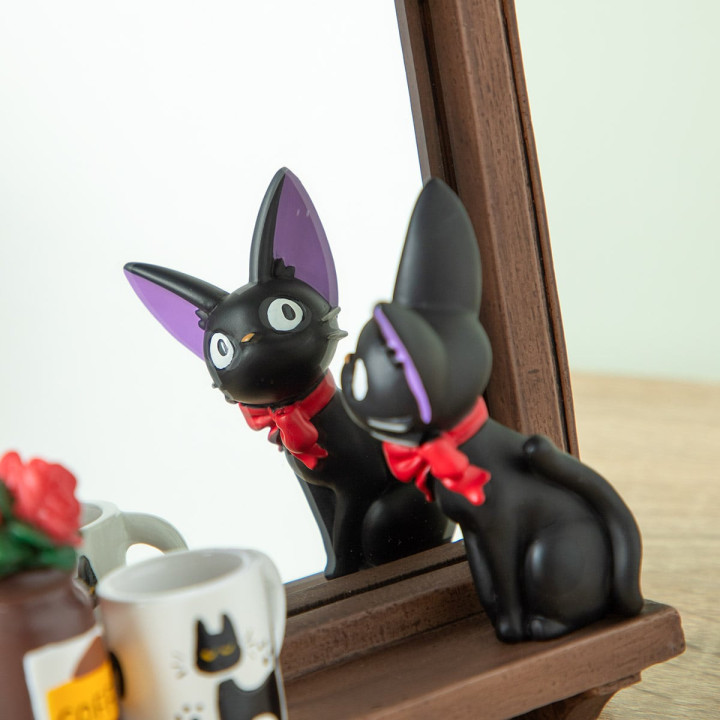Miroir Jiji devant la glace - Kiki la petite sorcière