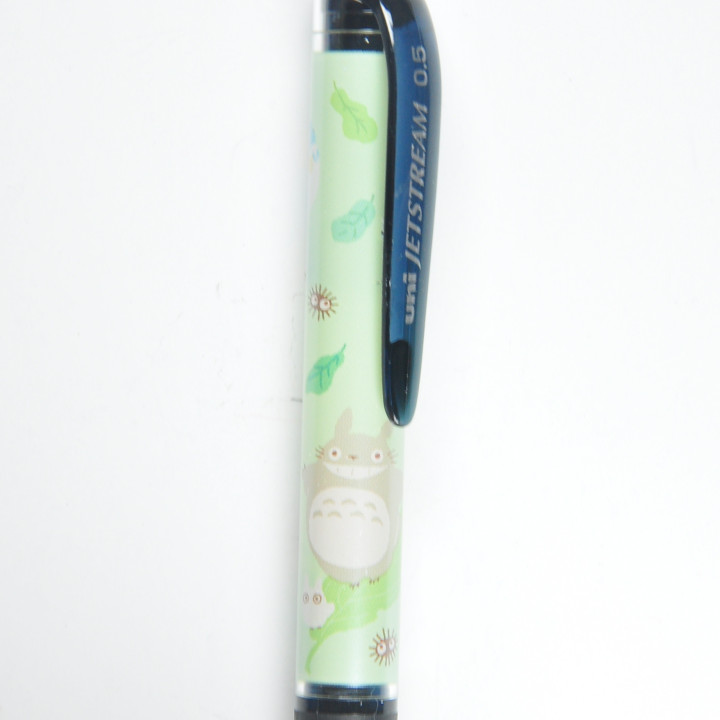 Stylo à Bille Totoro sur une feuille - Mon Voisin Totoro