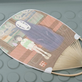 Éventail Bambou Chihiro & No Face dans le train - Le Voyage de Chihir