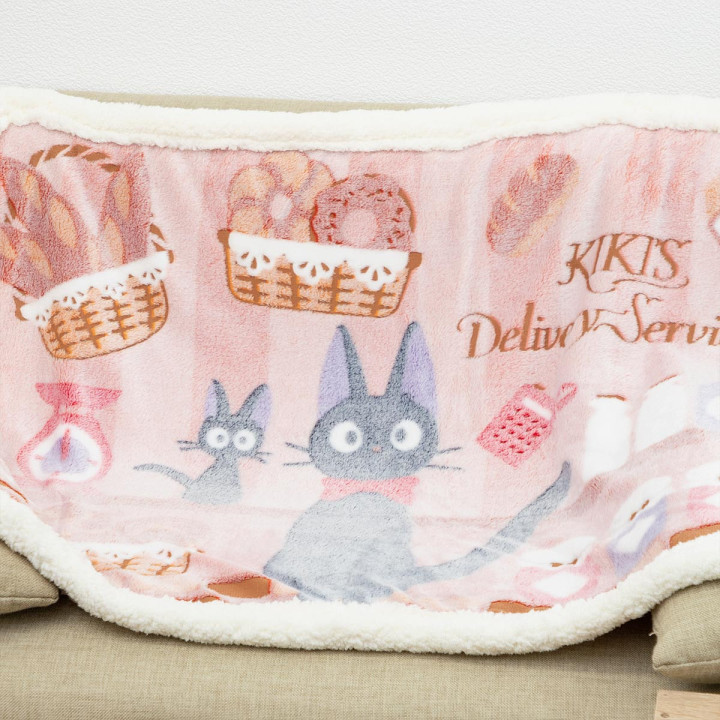 Fluffy plaid Jiji's Bakery 70x100 cm - Kiki's Delivery Service