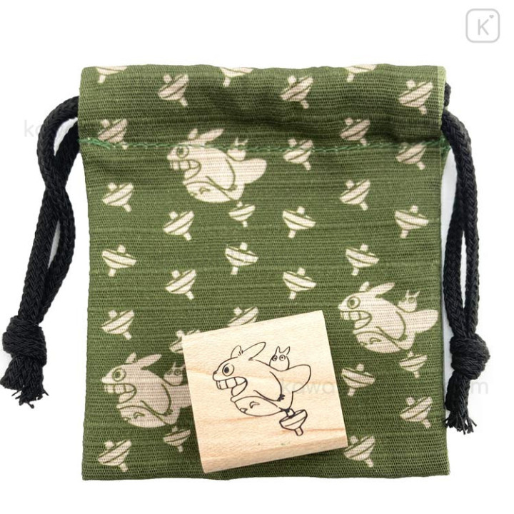 Pochette à cordon avec tampon Totoro et toupie - Mon Voisin Totoro