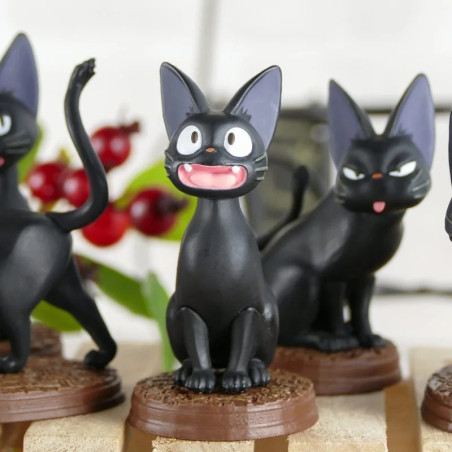 Pose Collection Assort. de 6 Figurines Jiji – Kiki la petite sorcière