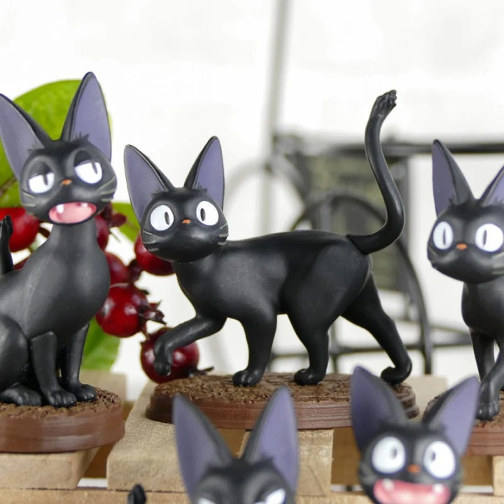 Pose Collection Assort. de 6 Figurines Jiji – Kiki la petite sorcière