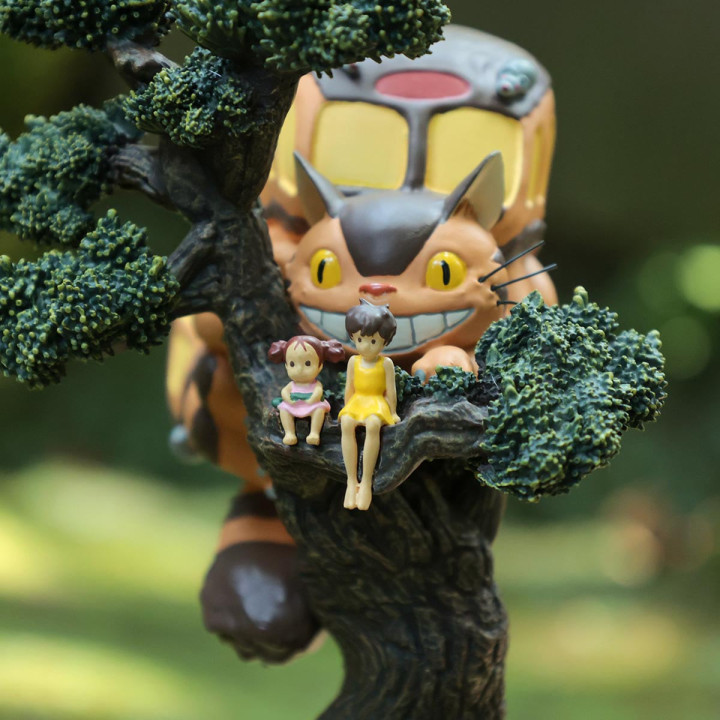 Diorama table clock Mei, Satsuki & Chatbus in the pine tree - My Neig