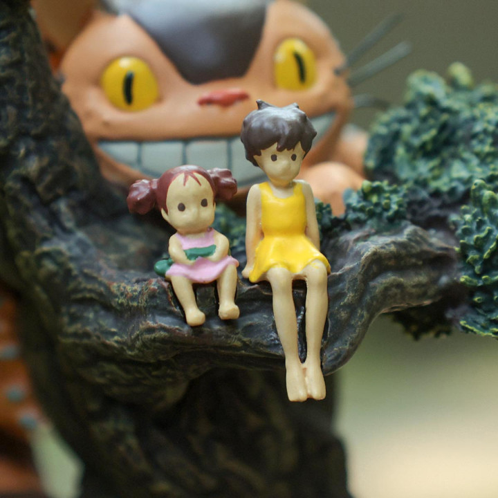 Diorama table clock Mei, Satsuki & Chatbus in the pine tree - My Neig