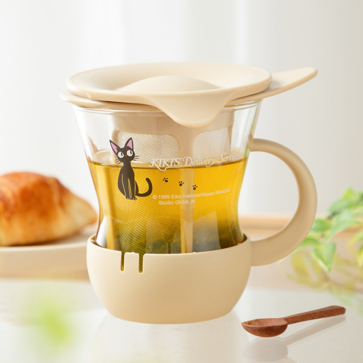 Teacup with infuser - Kiki’s Delivery Service
