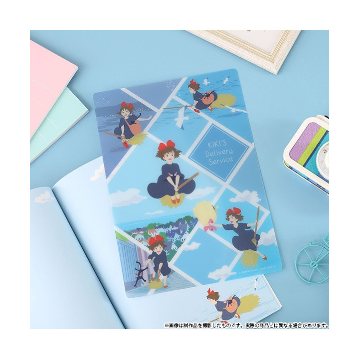 Sous-main Kiki Vole - Kiki la petite sorcière