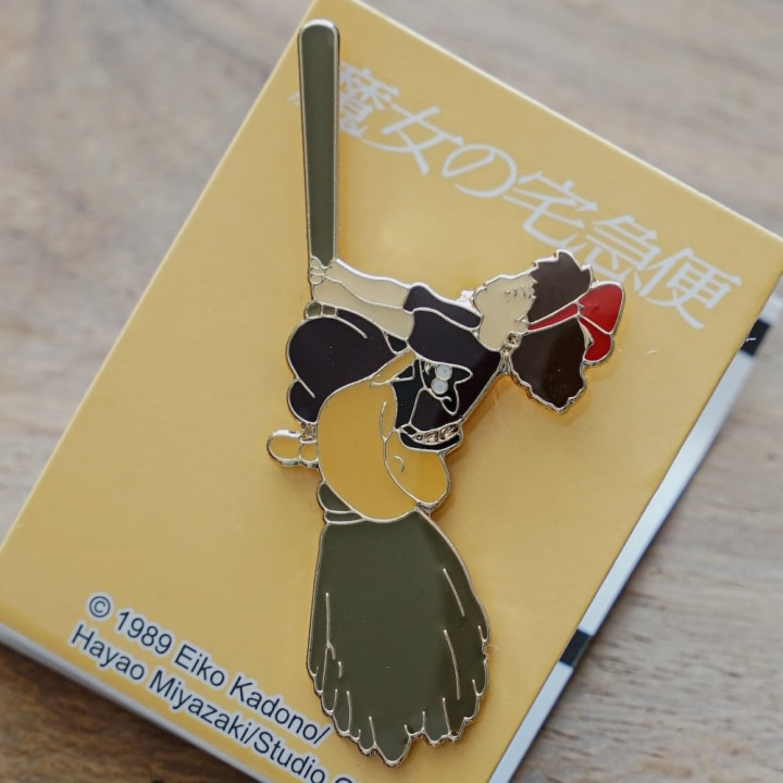 Pins Kiki sur son balai - Kiki la petite sorcière