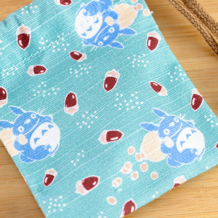 Tampon avec pochon Totoro Bleu & noisettes - Mon Voisin Totoro