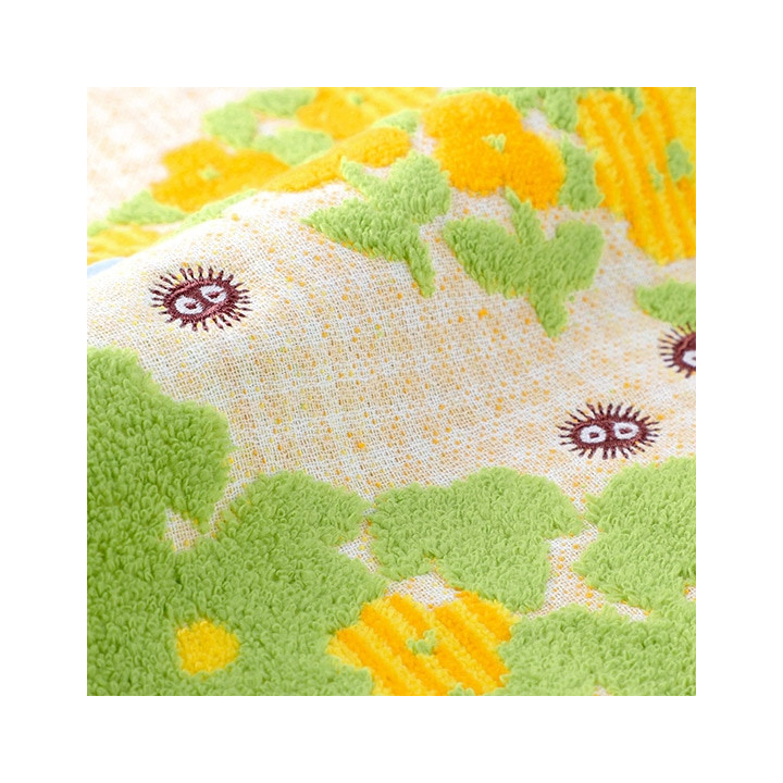 Towel Totoro Yellow Flowers 60x120 cm - My Neighbor Totoro