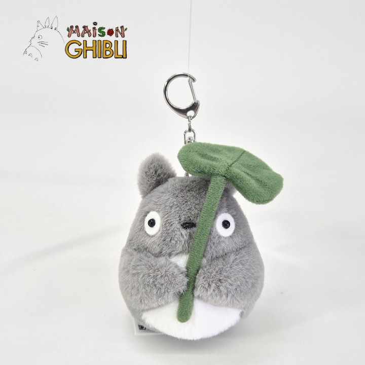 Porte-clés peluche Nakayoshi Totoro Gris avec feuille - Mon Voisin To