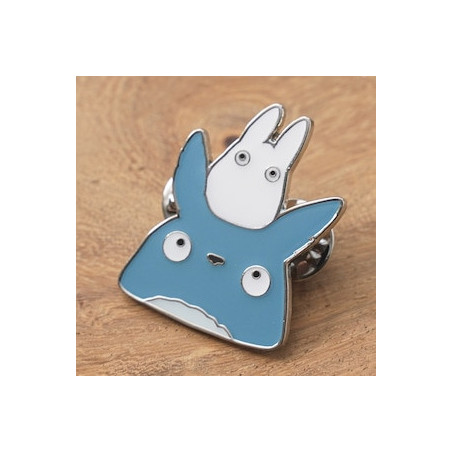 Pins Totoro Bleu et Blanc Gros Plan – Mon Voisin Totoro