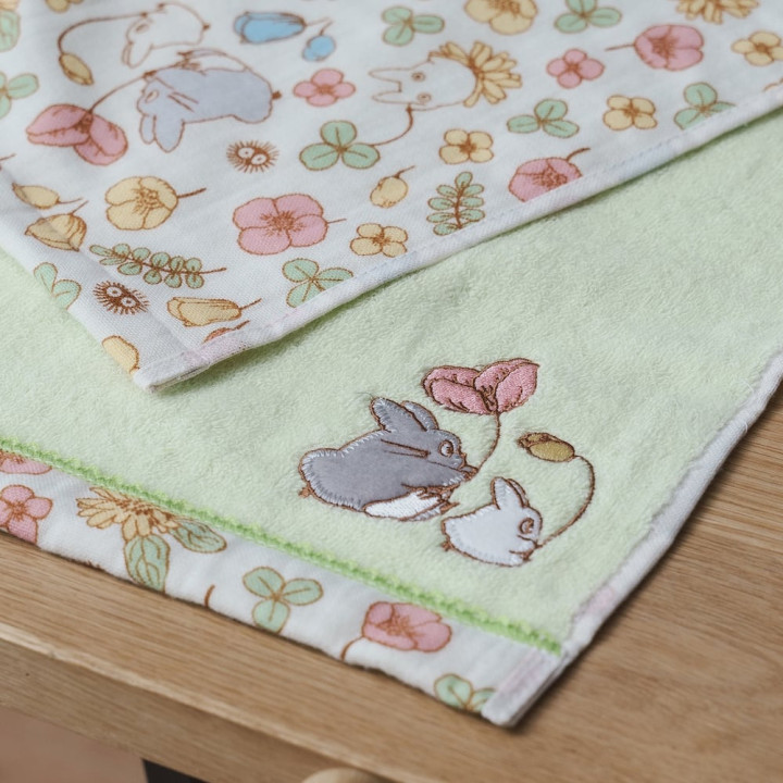 Serviette Totoro Liseré fleuri 34x80 cm - Mon voisin Totoro