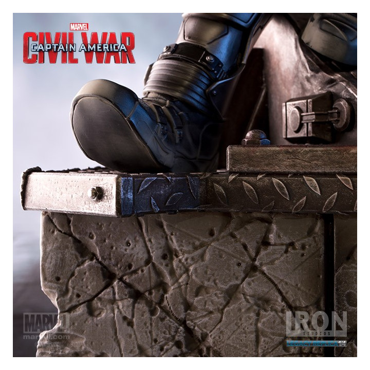 THE FALCON 1/4 STATUE - CACW - IRON STUDIOS