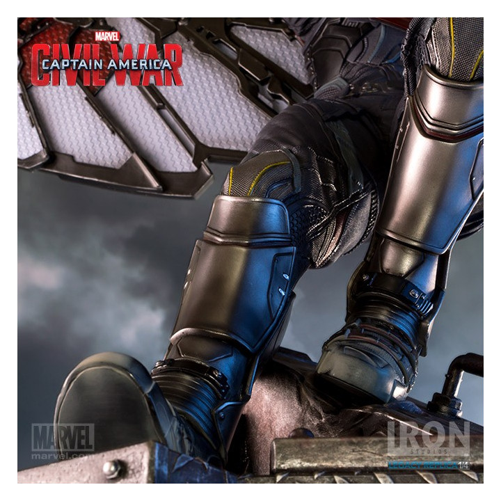 THE FALCON 1/4 STATUE - CACW - IRON STUDIOS