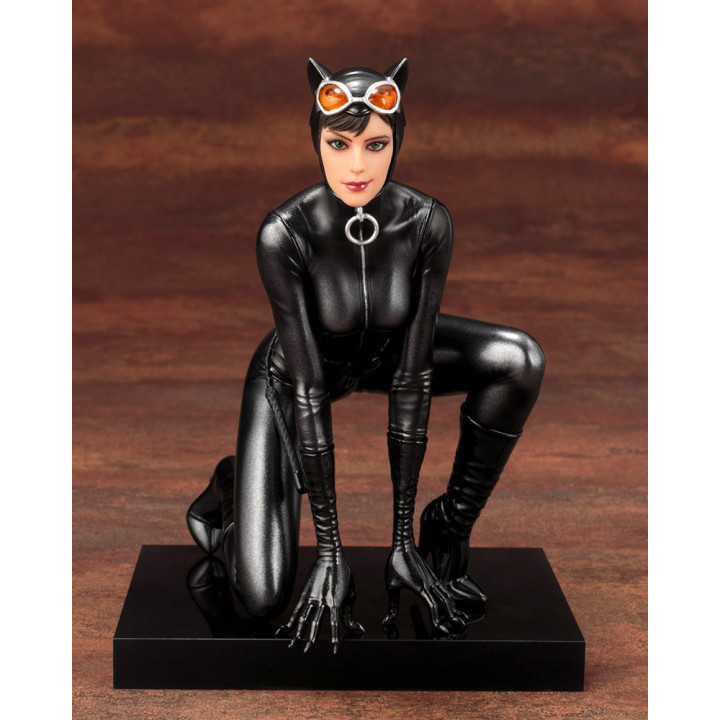 CATWOMAN DC COMICS ARTFX+ STATUE