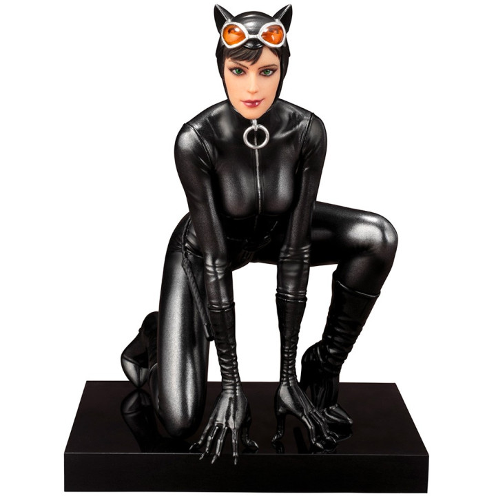 CATWOMAN DC COMICS ARTFX+ STATUE