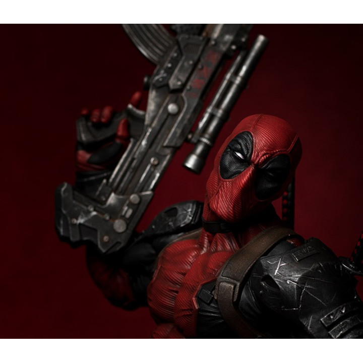 MARVEL STATUE 1/6 DEADPOOL 