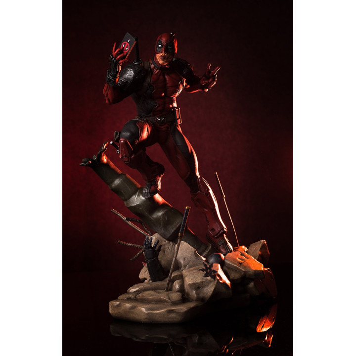 MARVEL STATUE 1/6 DEADPOOL 