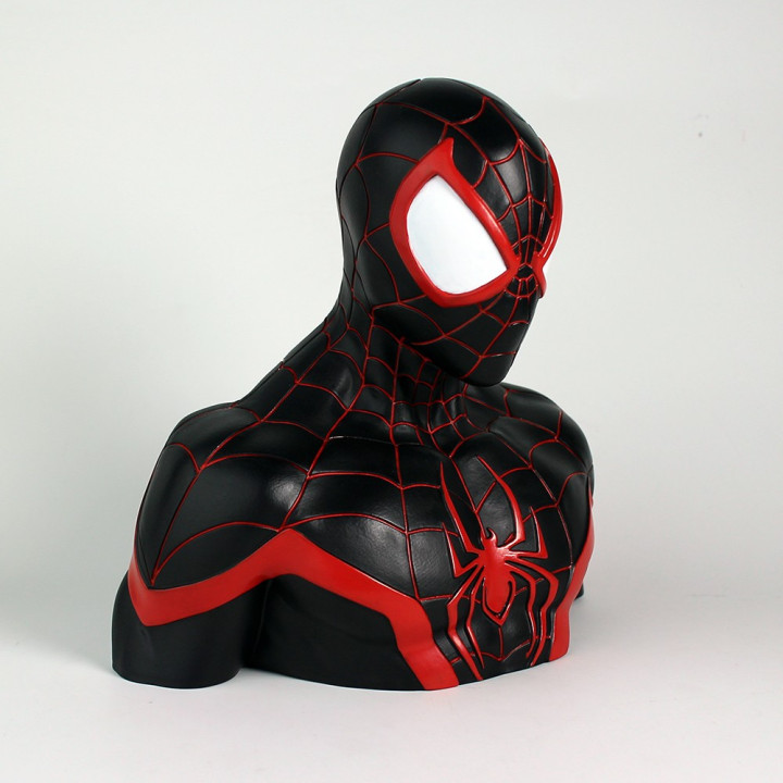 BUSTE TIRELIRE SPIDER-MAN (MILES MORALES) DELUXE