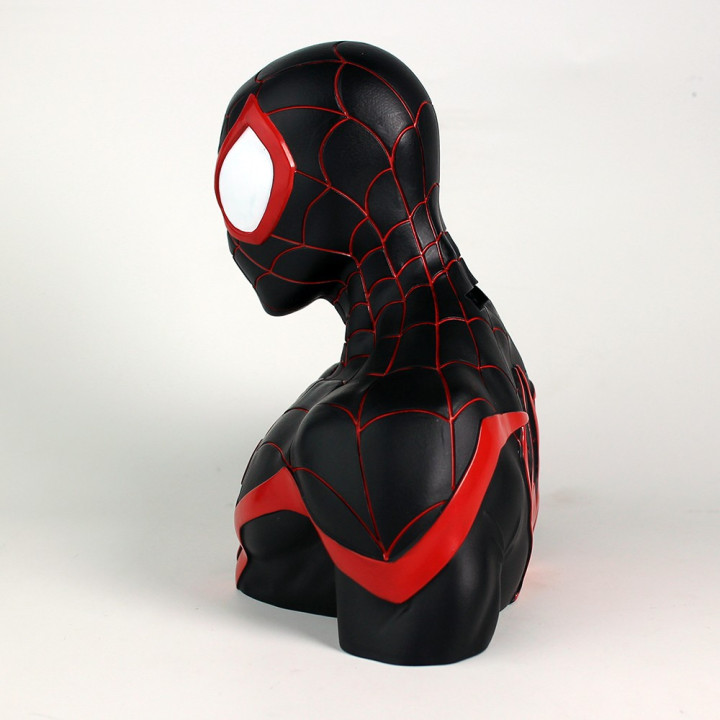 BUSTE TIRELIRE SPIDER-MAN (MILES MORALES) DELUXE