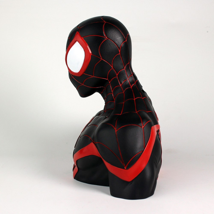 BUSTE TIRELIRE SPIDER-MAN (MILES MORALES) DELUXE